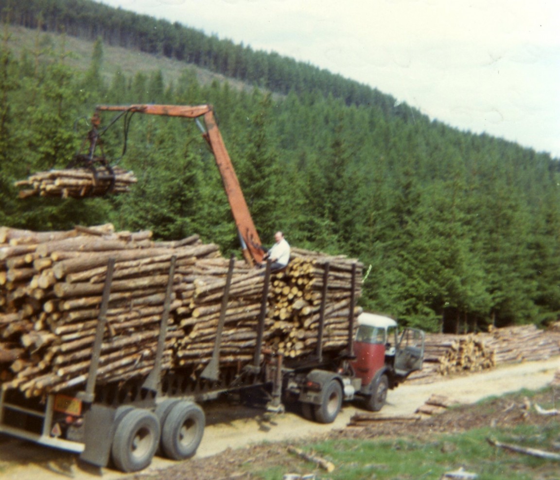 Gordon Burnett loading at Clashindarroch Forest 