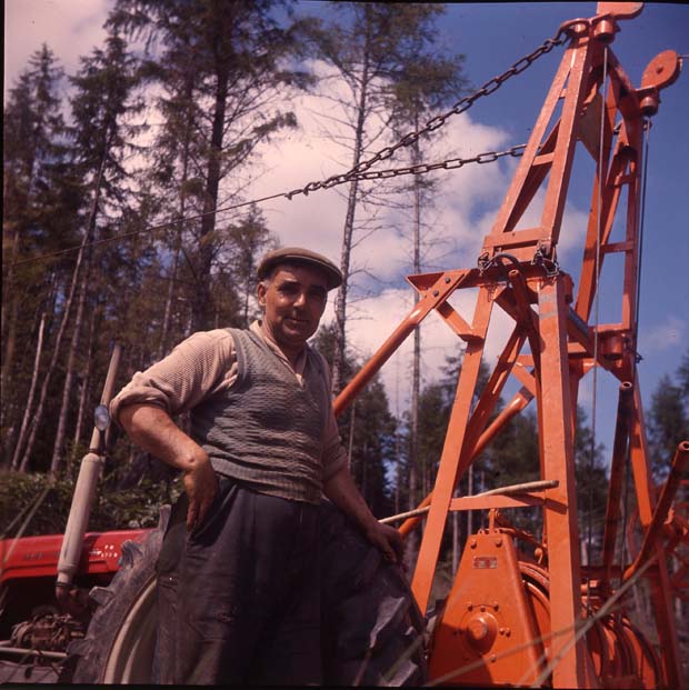 Orange Isachsen short tower winch - Inverliever