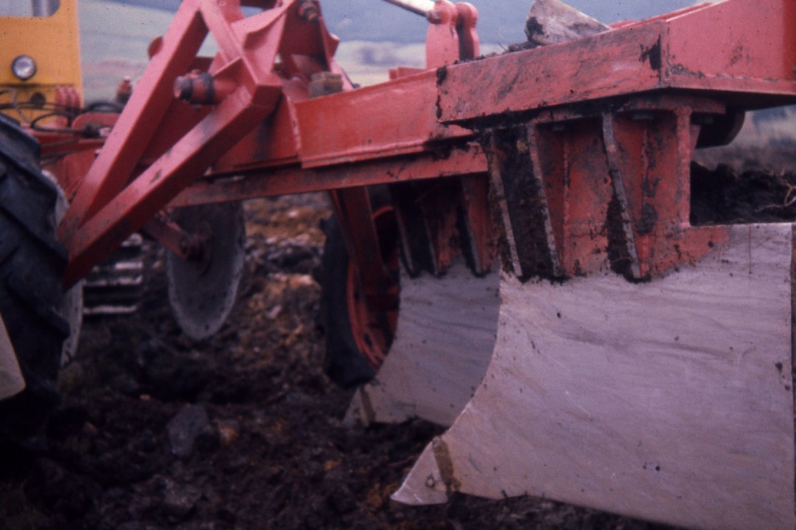 Twin furrow ploughing Clashindarroch
