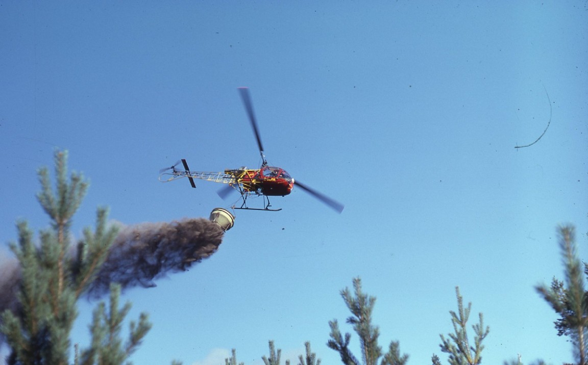Dollar Helicopters - Fertiliser spreading 