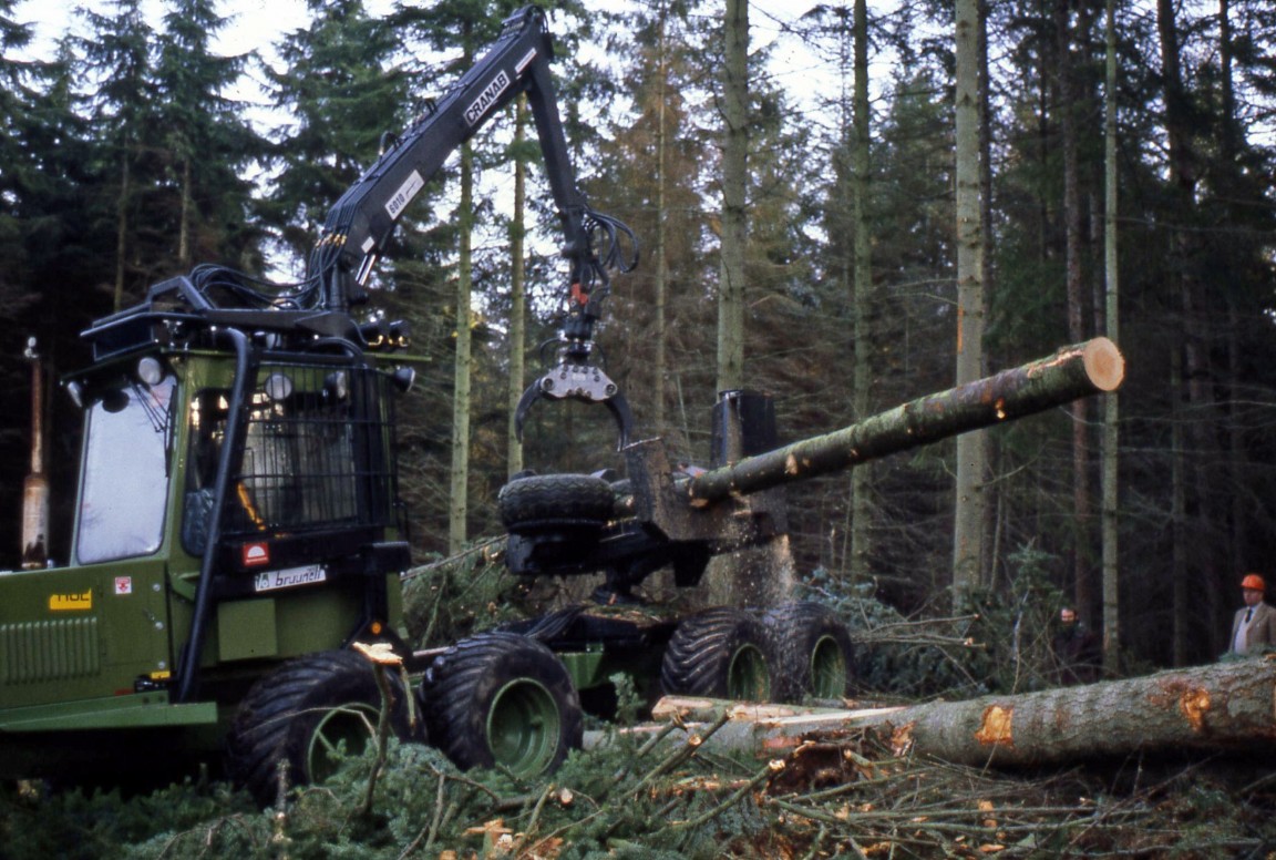 Mechanised harvesting demonstration