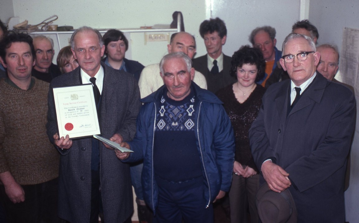 Retirement presentation Donald Nicolson, Raasay