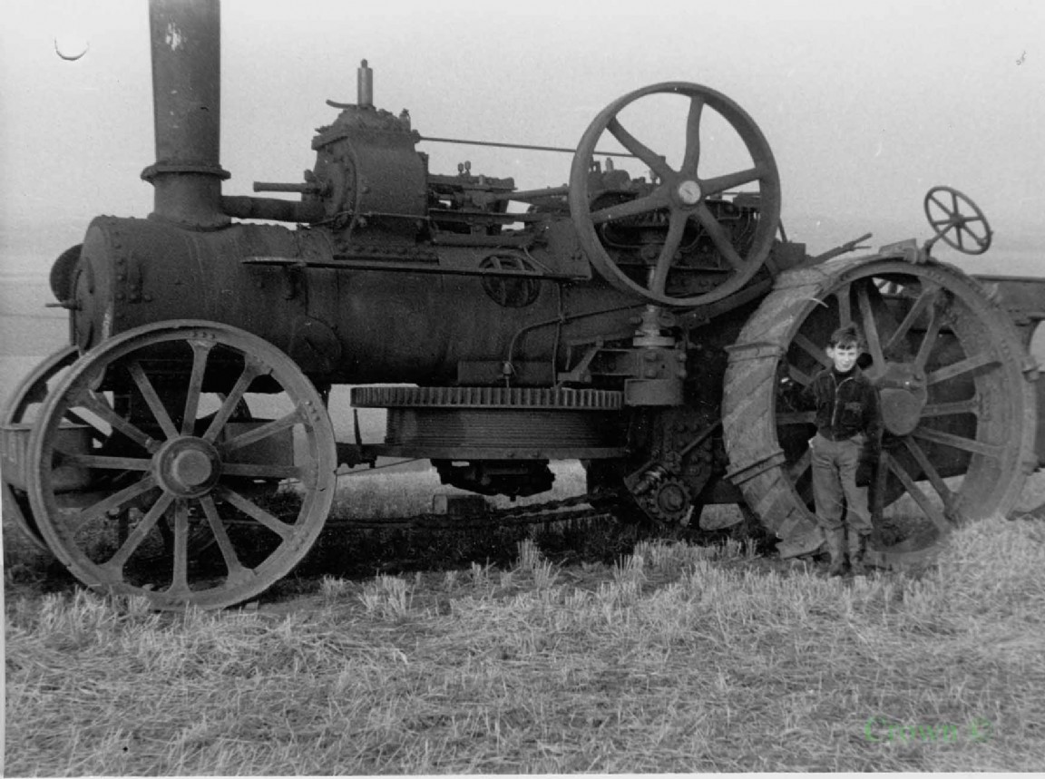 Steam traction engines near Stenton Forest