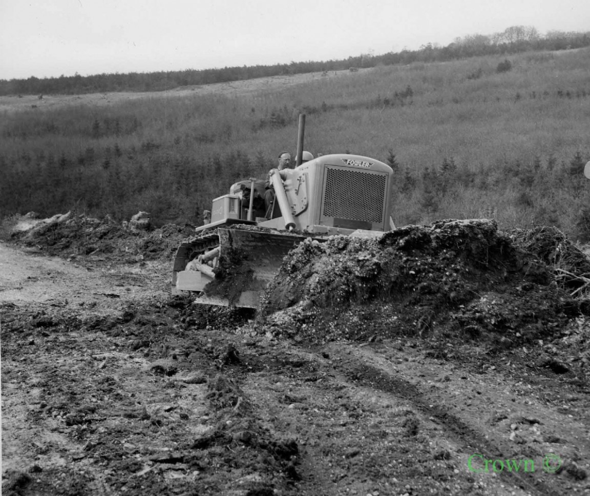 Fowler Challenger 33 working on road line