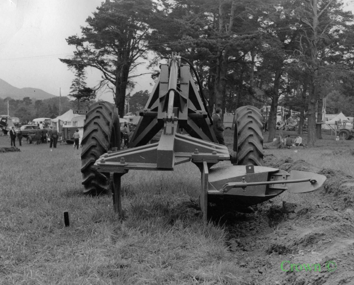 Twin tine trail plough at Bush in 1969