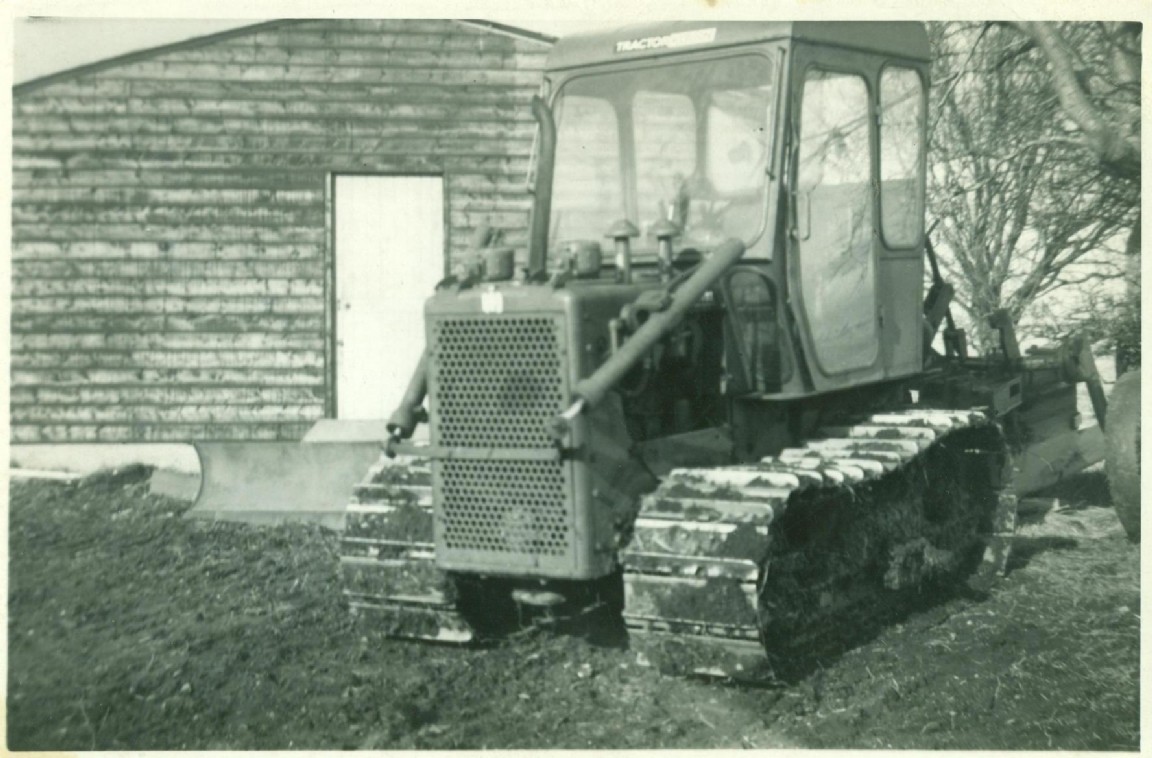 BTD International 8 with Parkgate plough
