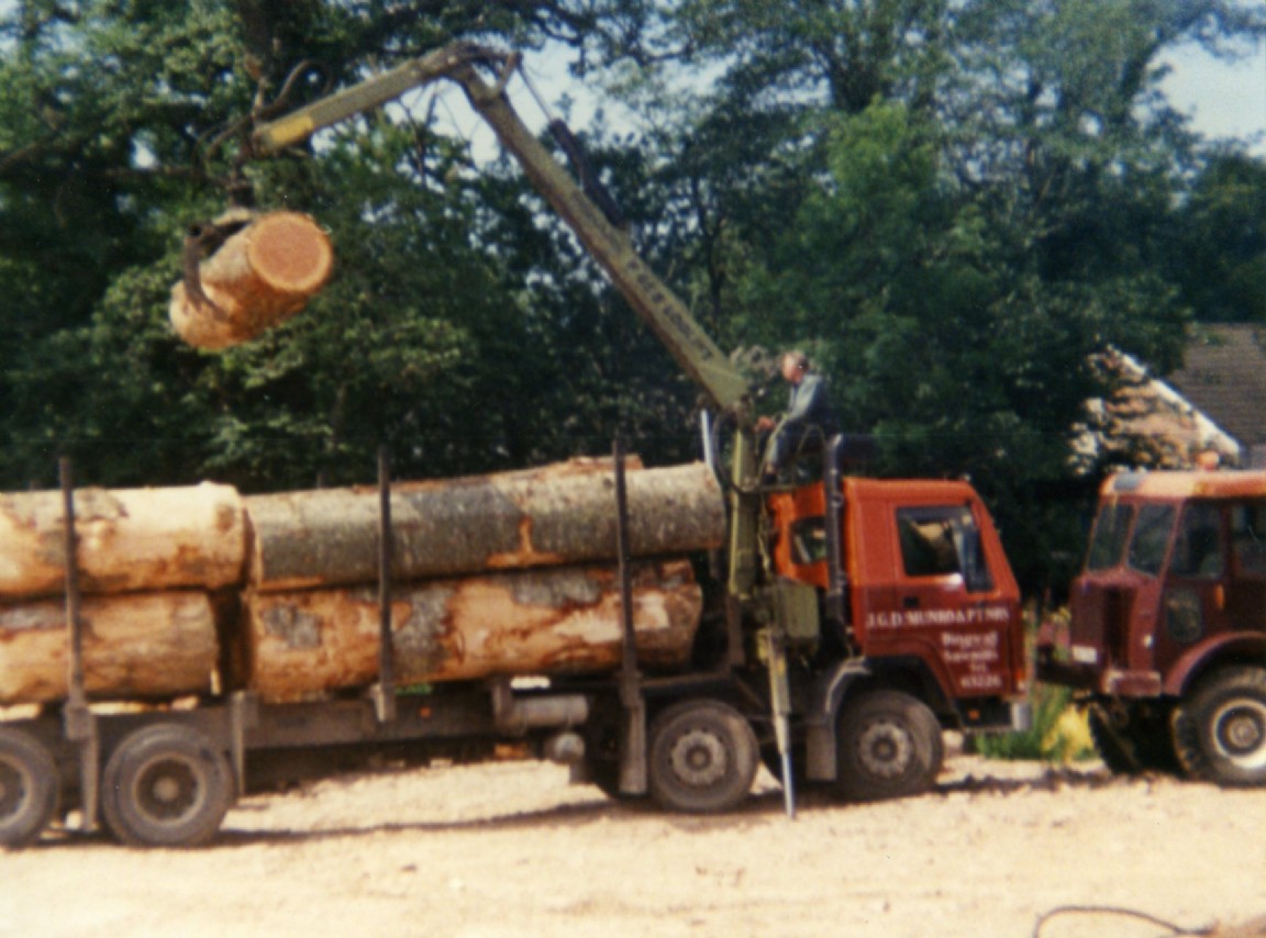 Volvo F7 8 Wheel Lorry Loading