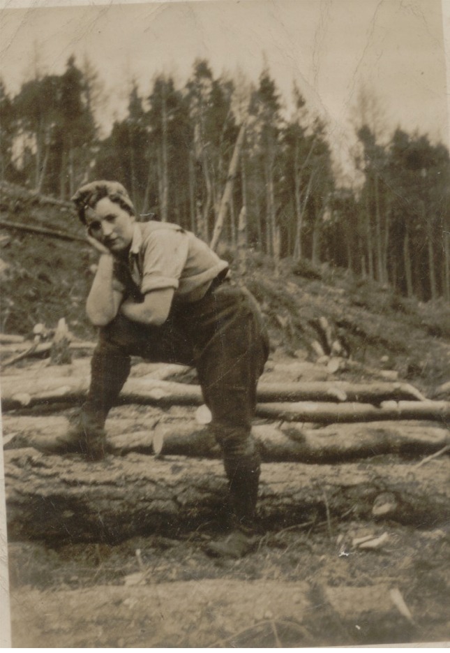 Nanny Stephen, Lumberjill - Glenurquhart