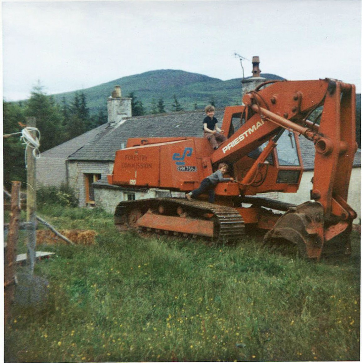 Road Engineer�s Priestman Excavator EHM756J