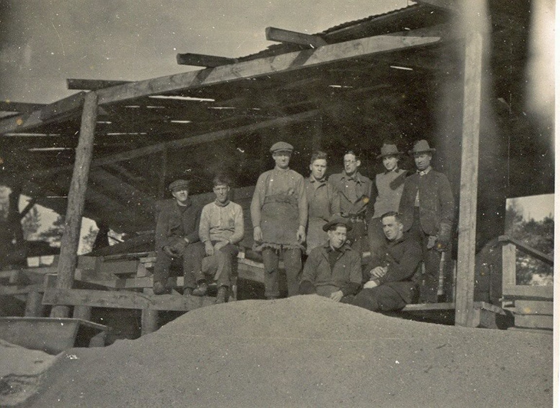 New England sawmillers in Scotland � Sawmill team