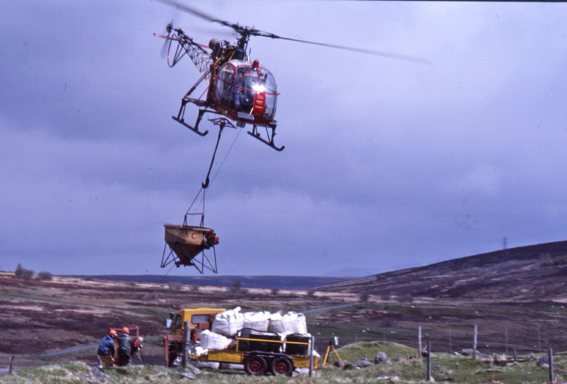 Dollar Aerospatiale Lama aerial fertilizing at Dunalastair West
