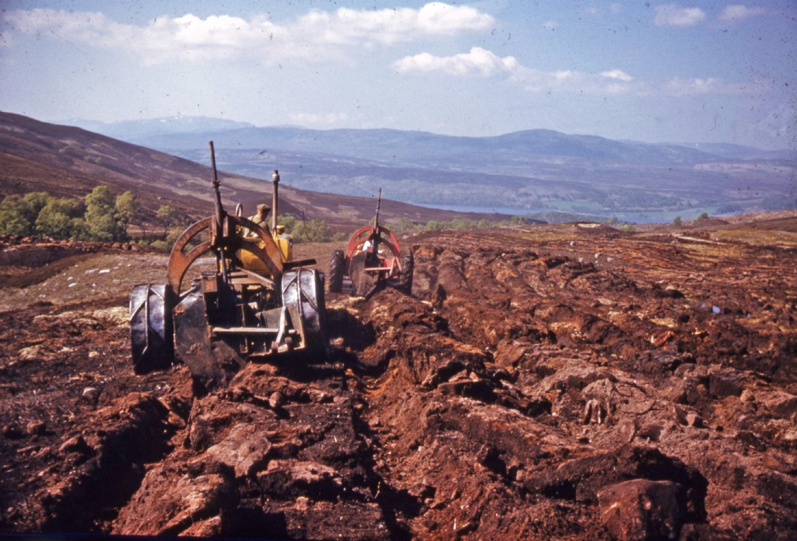 Ploughing with Caterpillar Tractors and Cuthbertson ploughs - where and when?