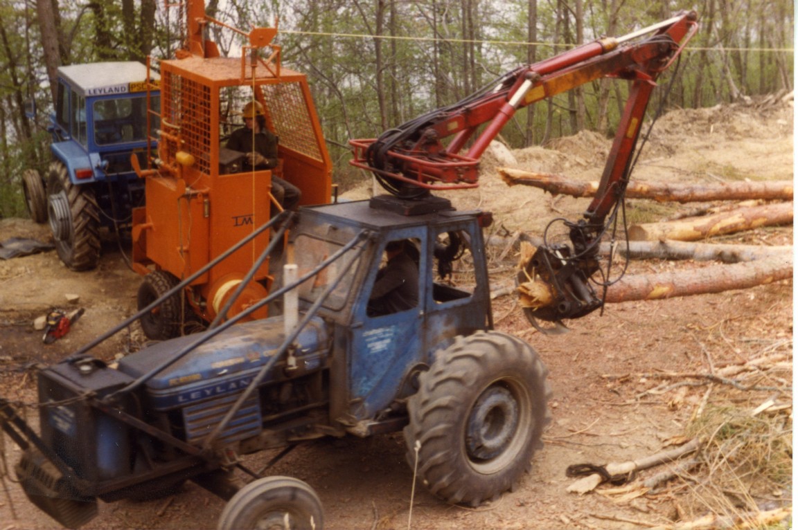 Leyland tractor hydraulic cane conversion to forwarder/loader