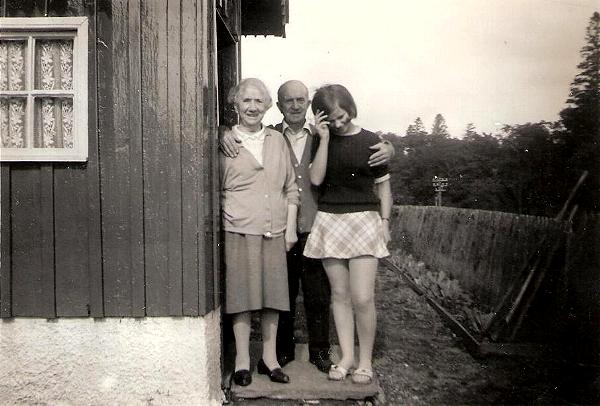 Jakey and Helen Fraser and shy granddaughter, Moy.